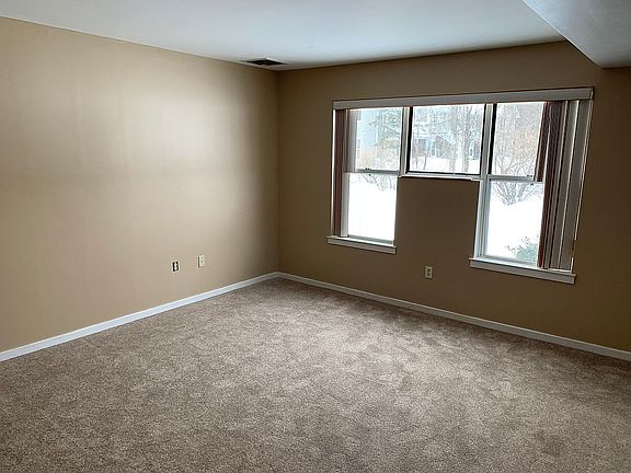 3rd image of 505 Continental Dr