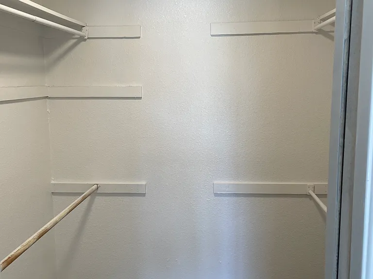 Large Master Walk in Closet