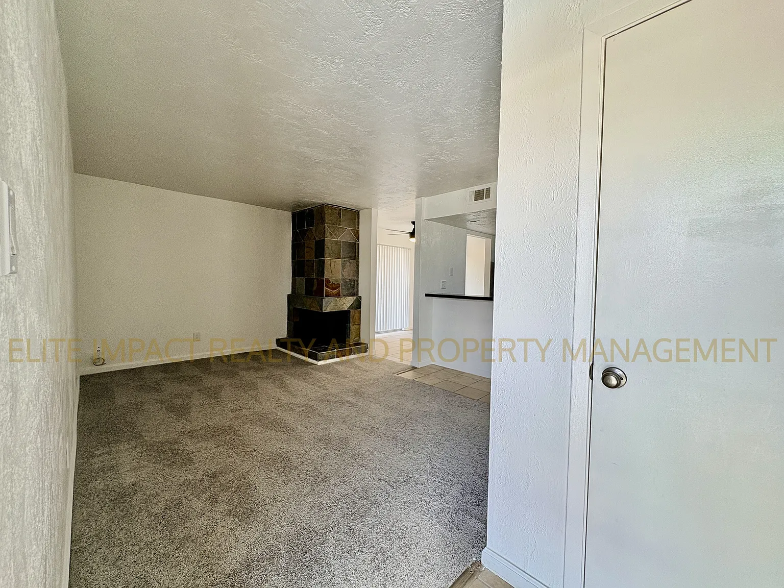 1620 N Wilmot - D265 — Photo 2