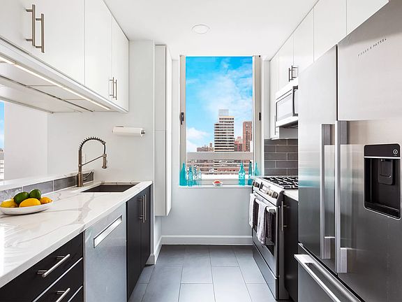 5th image of 170 E 87th St APT W21b