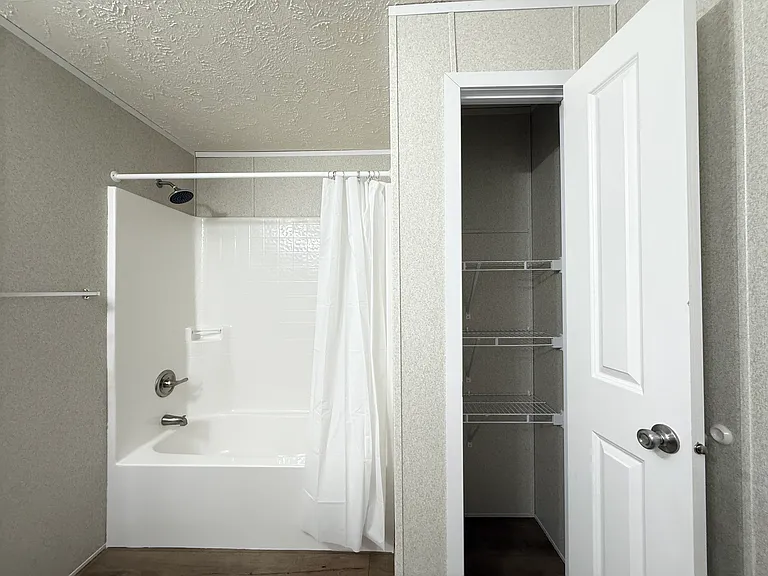 29800 Guilford Cir #253 — Photo 26