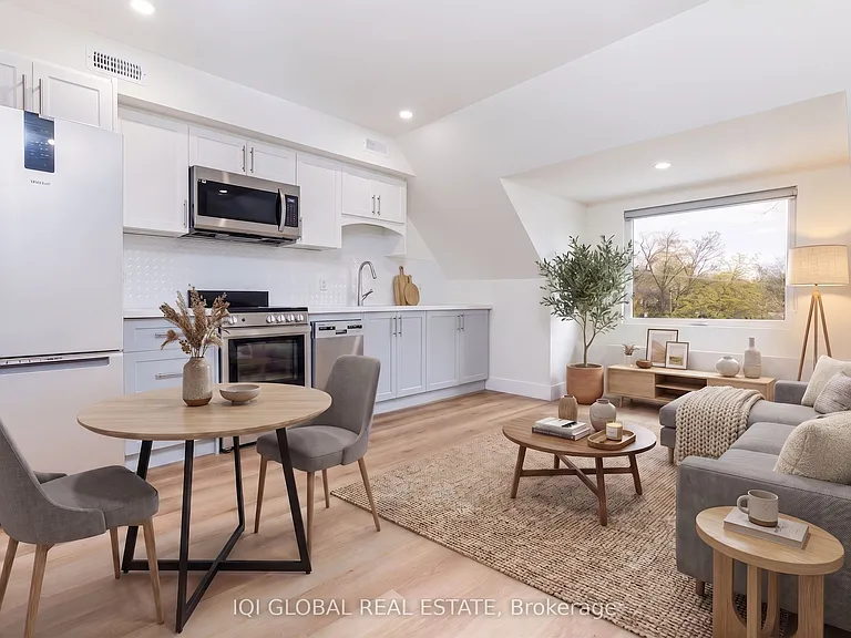1502 Dufferin St #3 — Photo 3