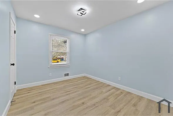 1728 Wayland Cir NE — Photo 18