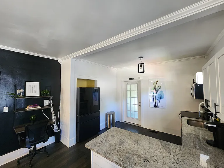 1116 Montreat Ave SW #MAIN — Photo 6