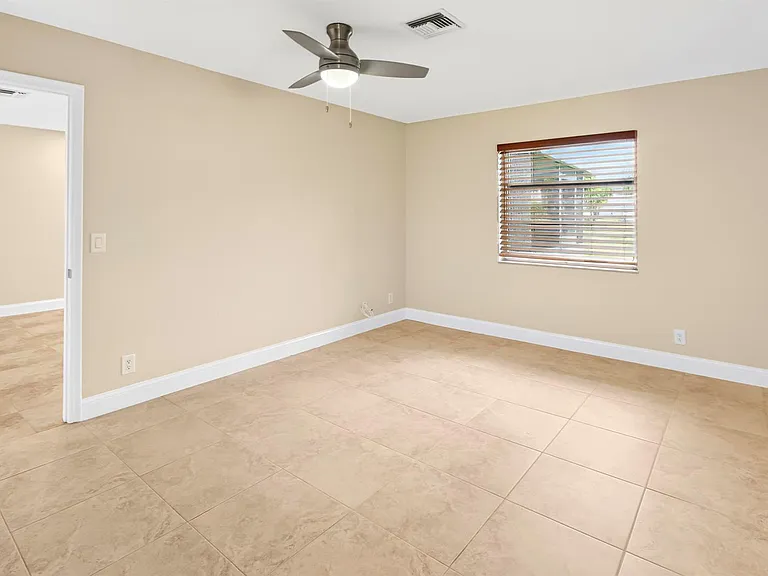 1111 Mahogany Way #76-B — Photo 16