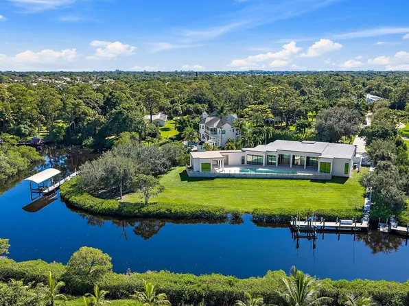 8309 SE Rivers Edge Street, Jupiter, FL 33458