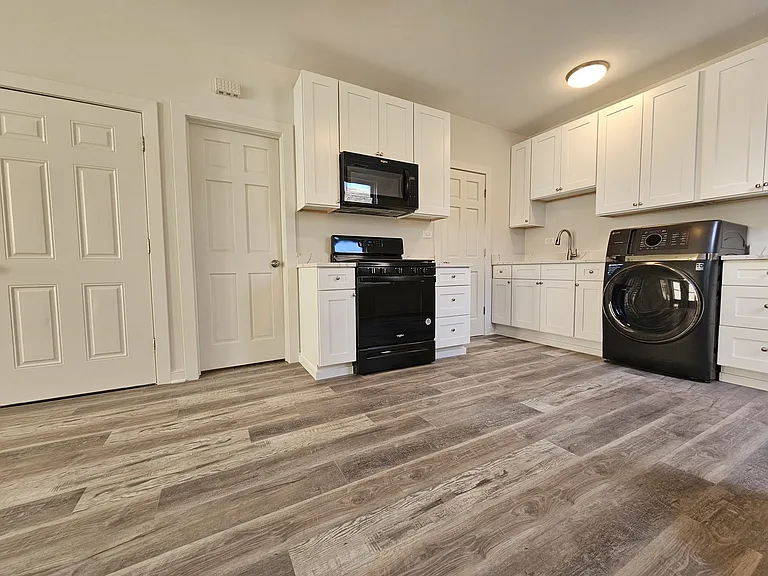 2216 W 21st Pl #3F — Photo 8