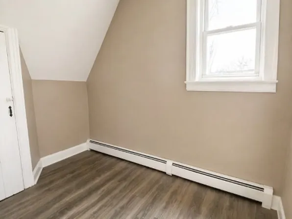 33 Richelieu Ter APT 3, Newark, NJ 07106