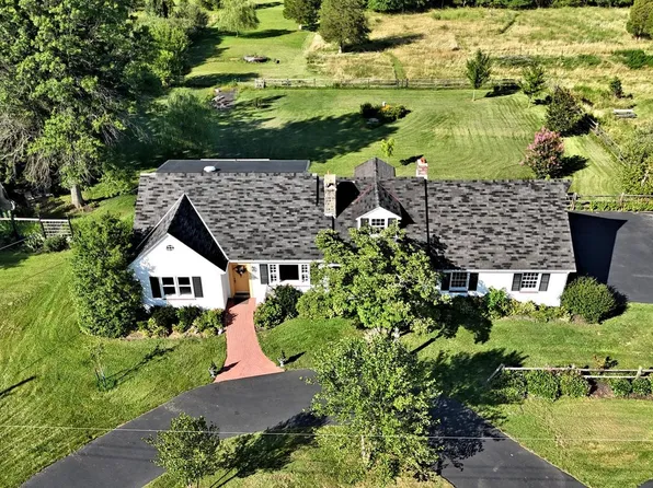 119 Colonial Dr, Perkiomenville, PA 18074