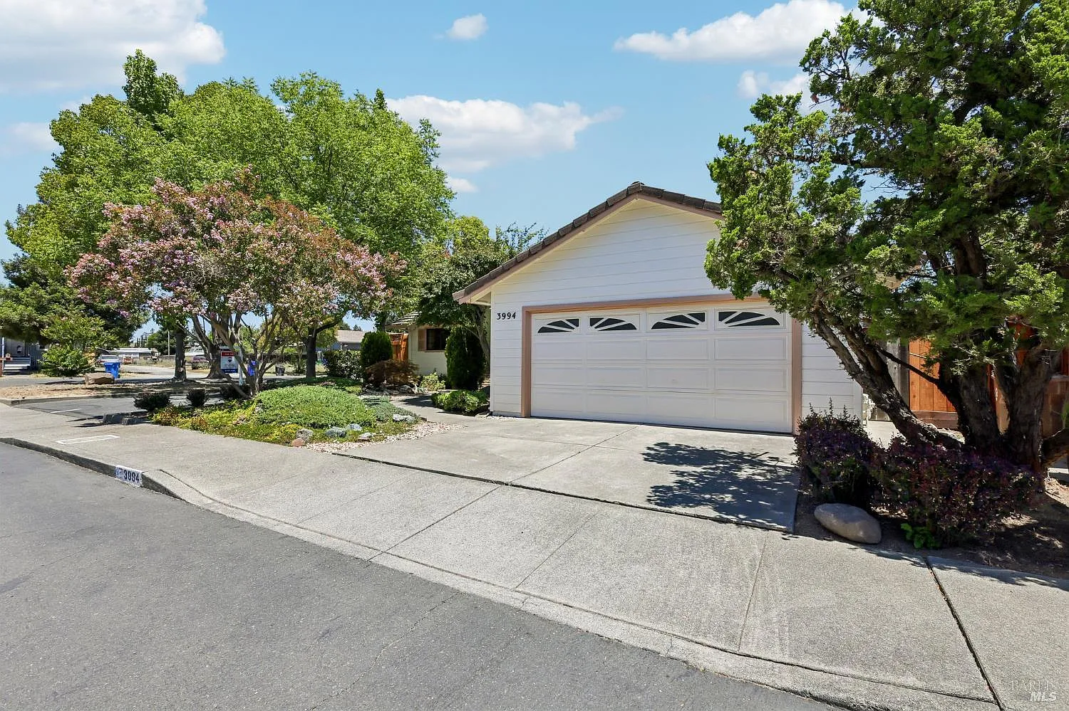 3994 Hampton Way - Photo 5