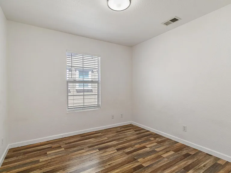 3215 Puffin Cir — Photo 22