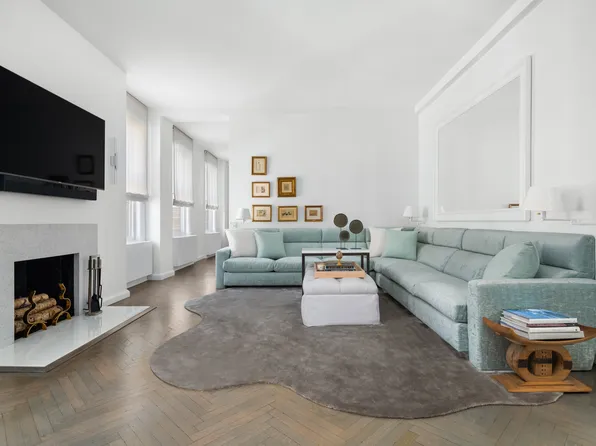 755 Park Avenue image 2 of 14