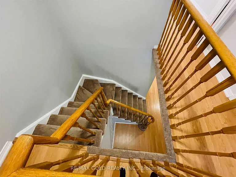 6863 Apex Ct — Photo 5
