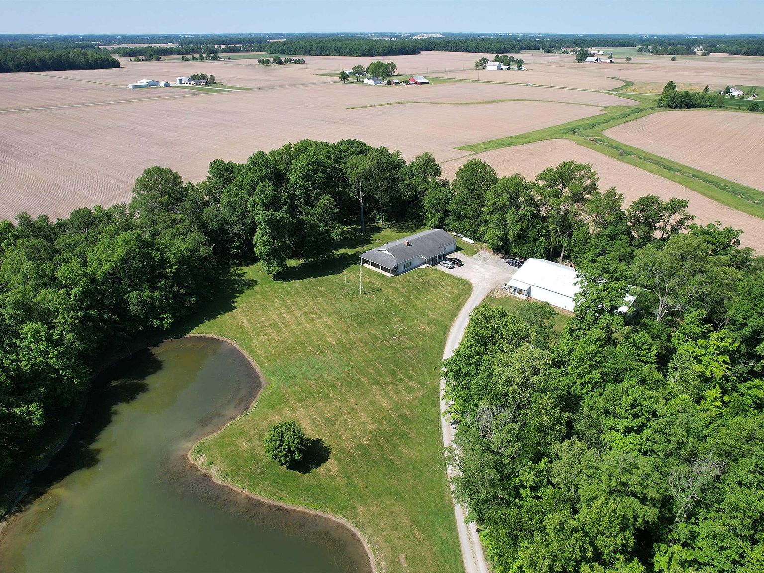 12720 Wayne Trce, Hoagland, IN 46745 MLS 202318612 Zillow