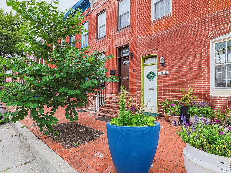 1020 W Barre St #A — Photo 1