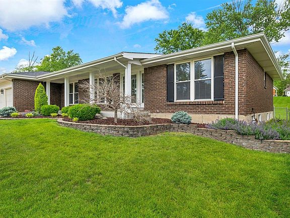 3rd image of 2643 Cathedral Dr