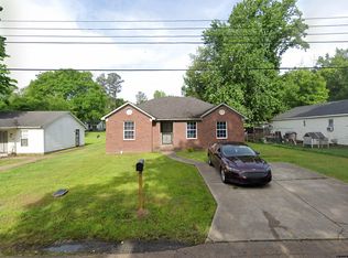 1105 Douglas St, Covington, TN 38019