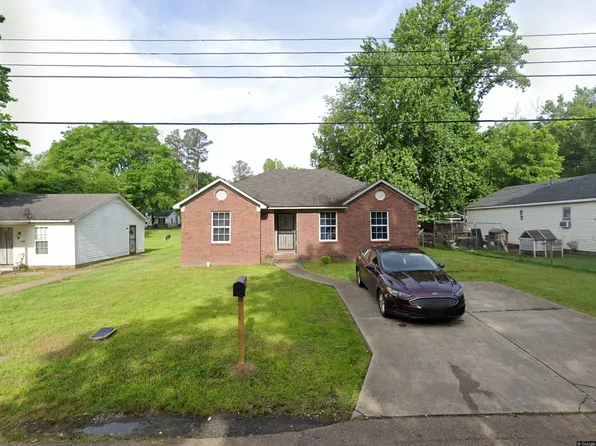 1105 Douglas St, Covington, TN 38019