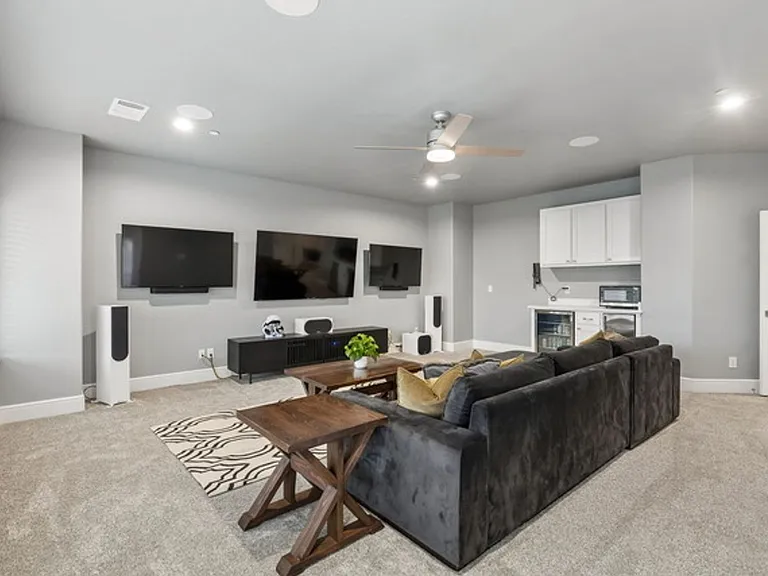 6700 Herbert Rd — Photo 23