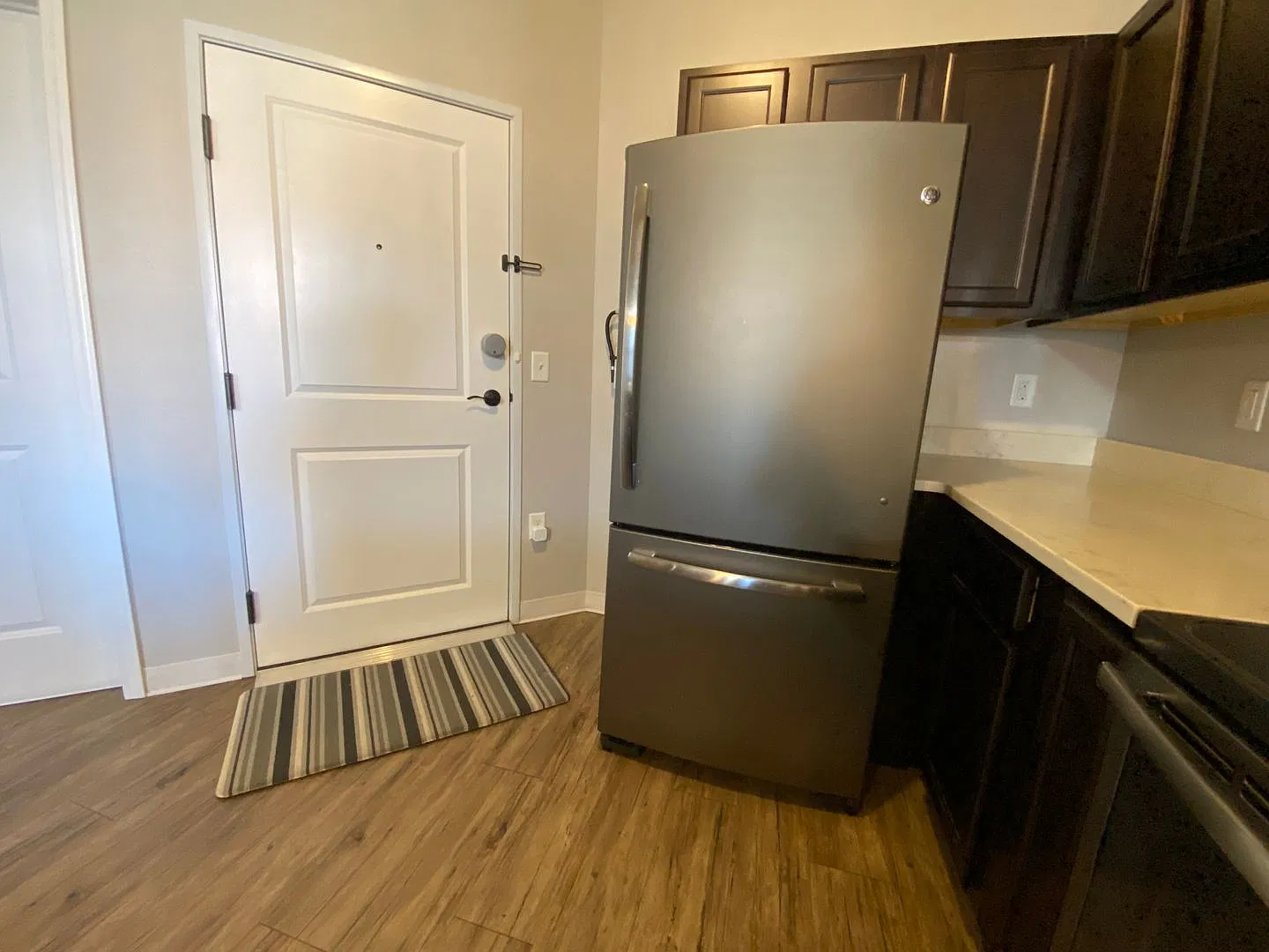 $1,600 | 1 Bedroom, 1 Bathroom Condo | No Pets | Available for Immediate Move In! — Photo 2