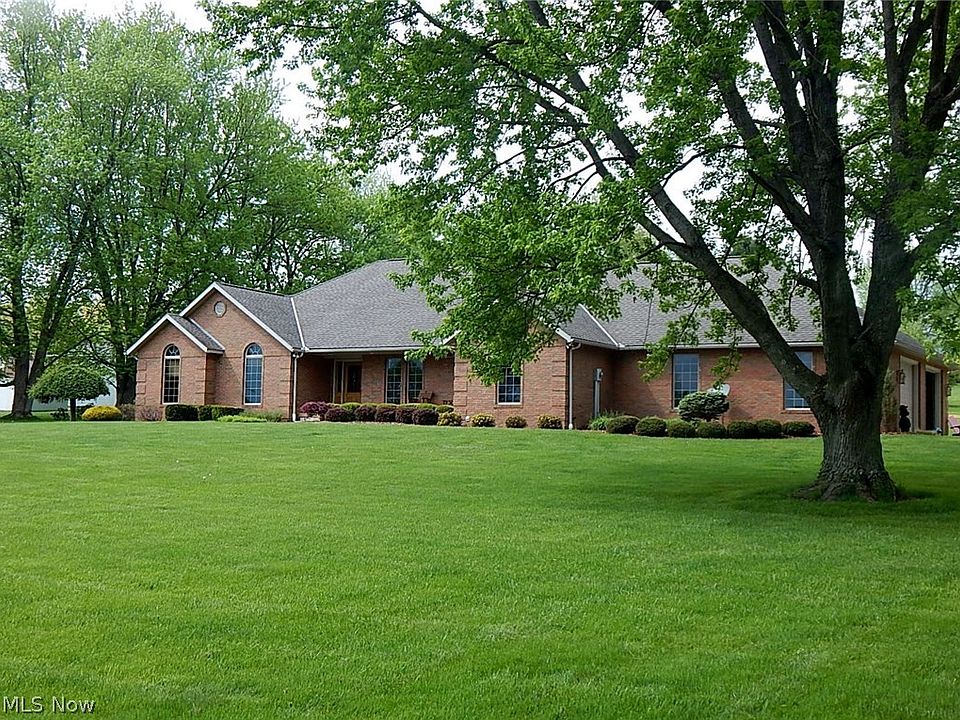 1st image of 2836 Pinkerton Ln