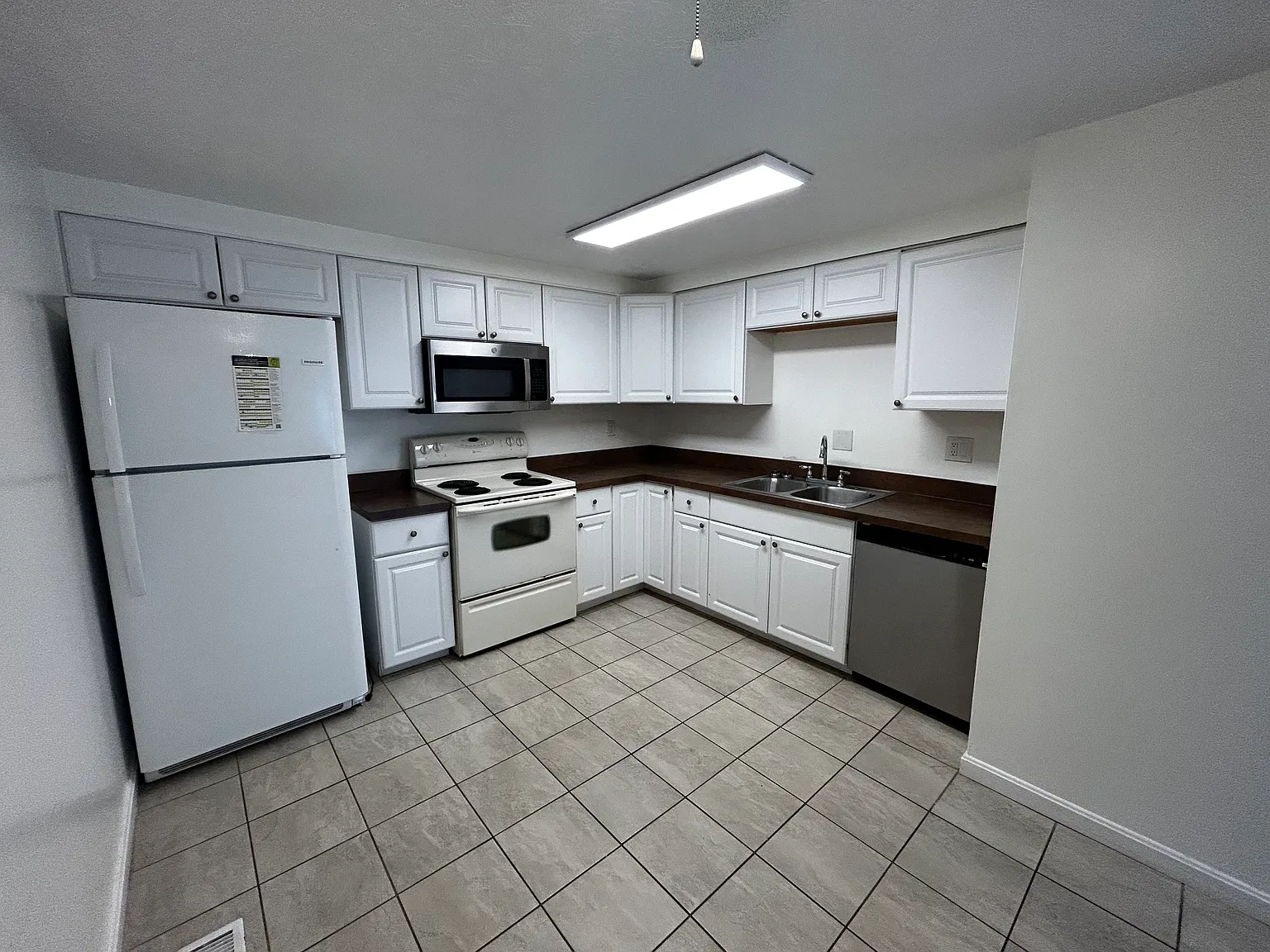 2 bed, 700 sqft, $1,100 — Photo 4