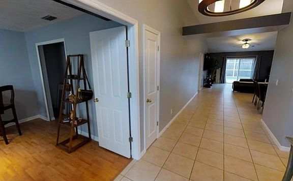 3rd image of 9915 Stockbridge Dr