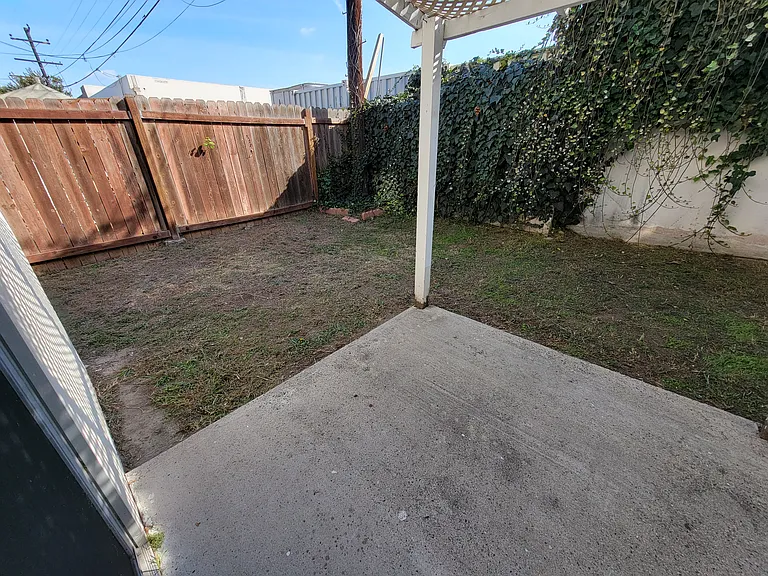 641 Shalimar Dr #B — Photo 10