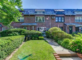6844 Harrow St, Flushing, NY 11375