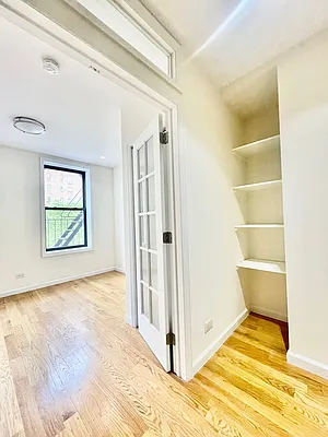 Rented by HOLTON REAL ESTATE INC. | media 17