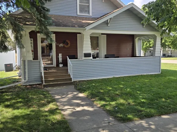 301 Walnut St, La Porte City, IA 50651