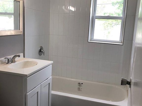 5th image of 8 Monmouth Ave APT 34
