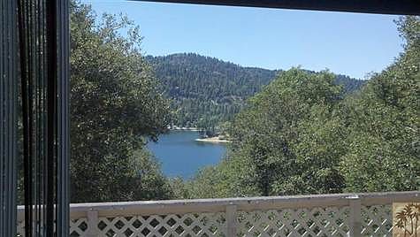 3rd image of 284 Delle Dr