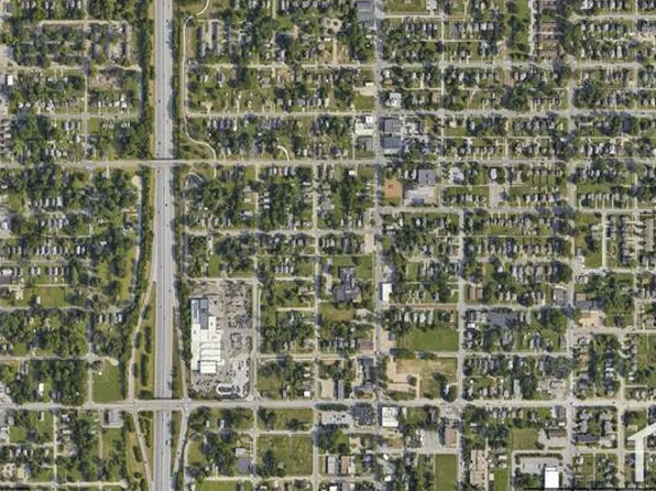 2425 Maple St, Omaha, NE 68111