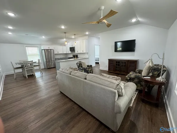 2128 Dunlap Ave, Guntersville, AL 35976