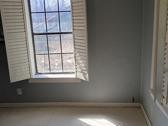 4th image of 616 Sims Ave