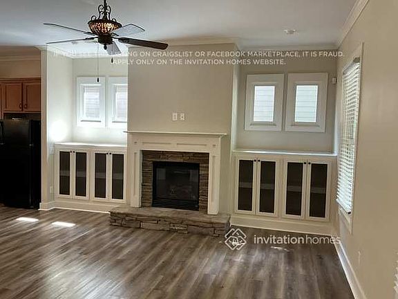 3rd image of 3124 Cunningham Ln
