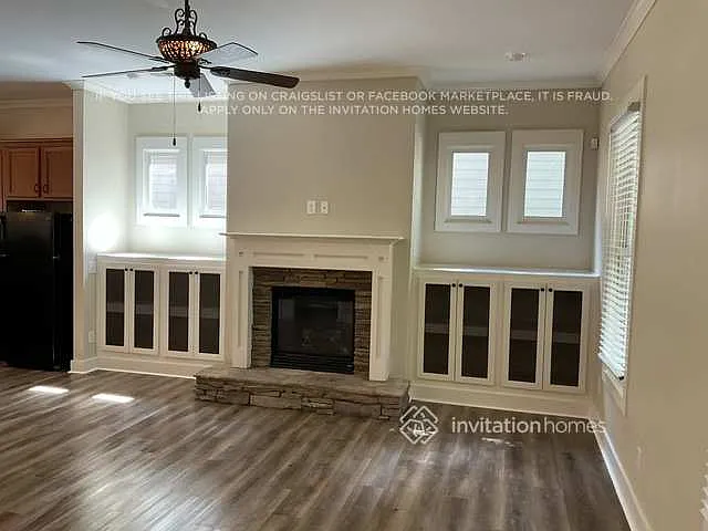 3124 Cunningham Ln — Photo 3