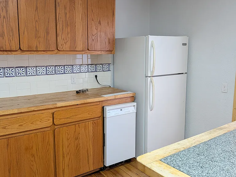 2500 Thompson Rd NW — Photo 9