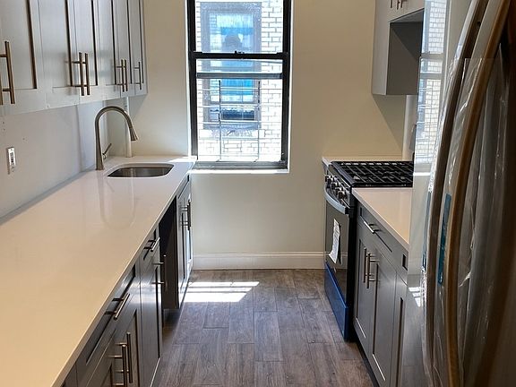 3rd image of 600 W 183rd St APT 68