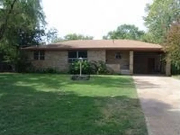 1104 S Mill St, Grove, OK 74344