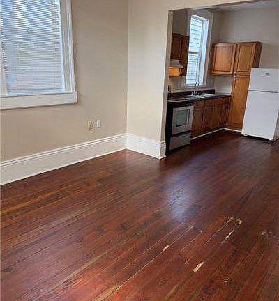 2nd image of 2617 Palmyra St