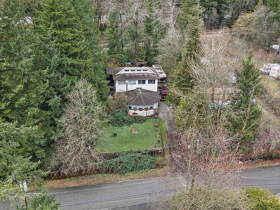 5th image of 43739 Loch Rd