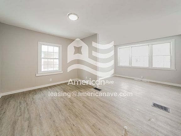 798056_004_wm_-_living_room_13483227.jpg