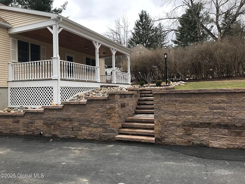 3rd image of 39 Wildwood Heights