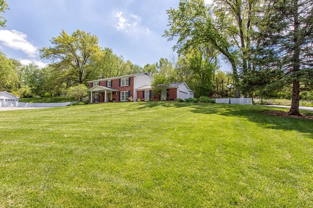 14140 Conway Rd photo 1
