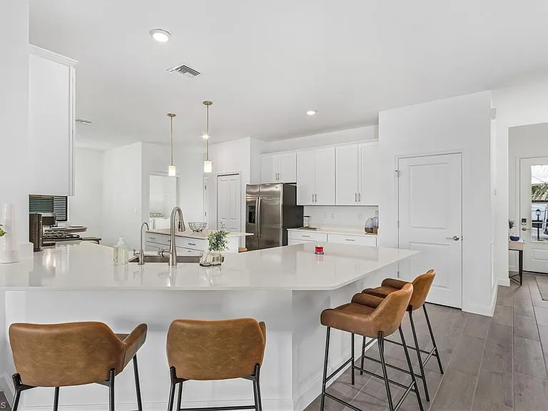 20210 Kingmont Dr — Photo 10