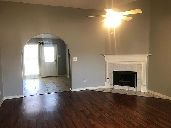 3rd image of 4370 Whispering Bend Cv S