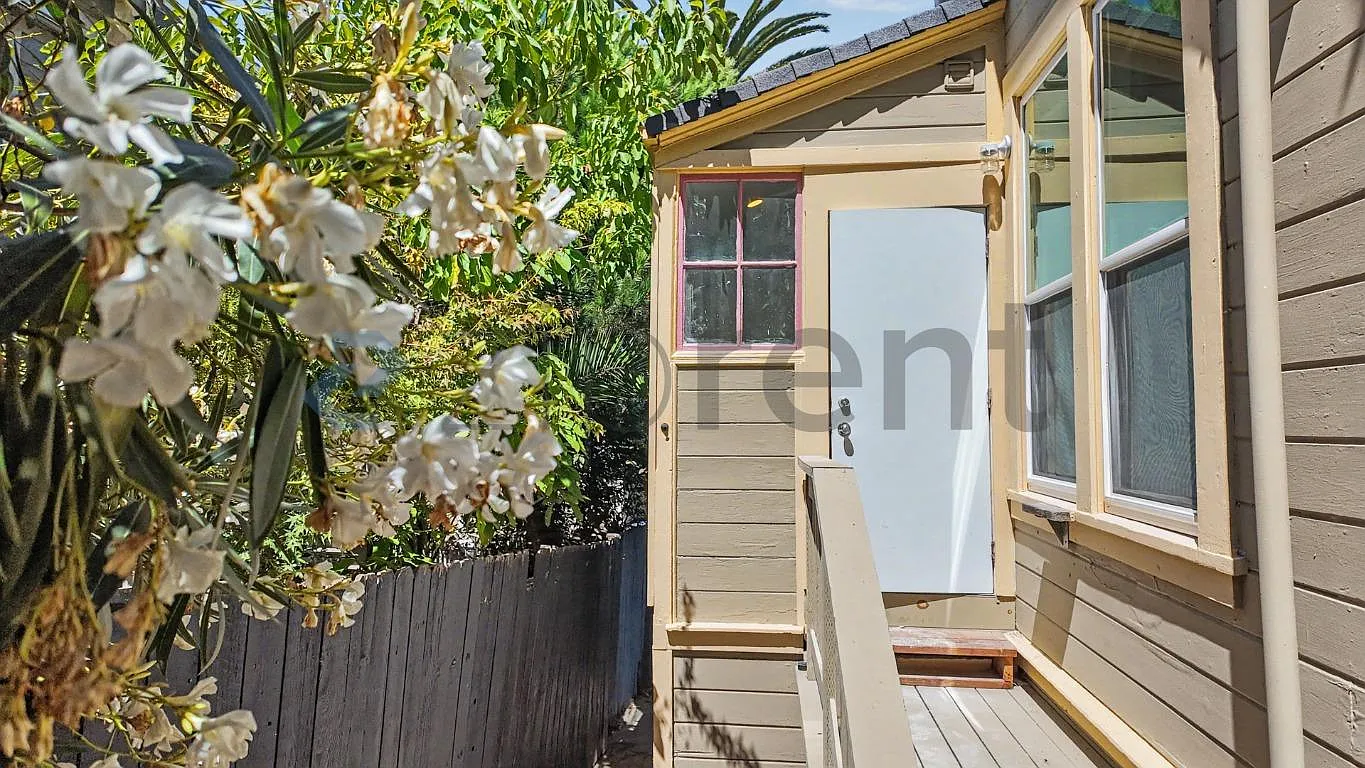 1 bed, 650 sqft, $1,750 — Photo 3