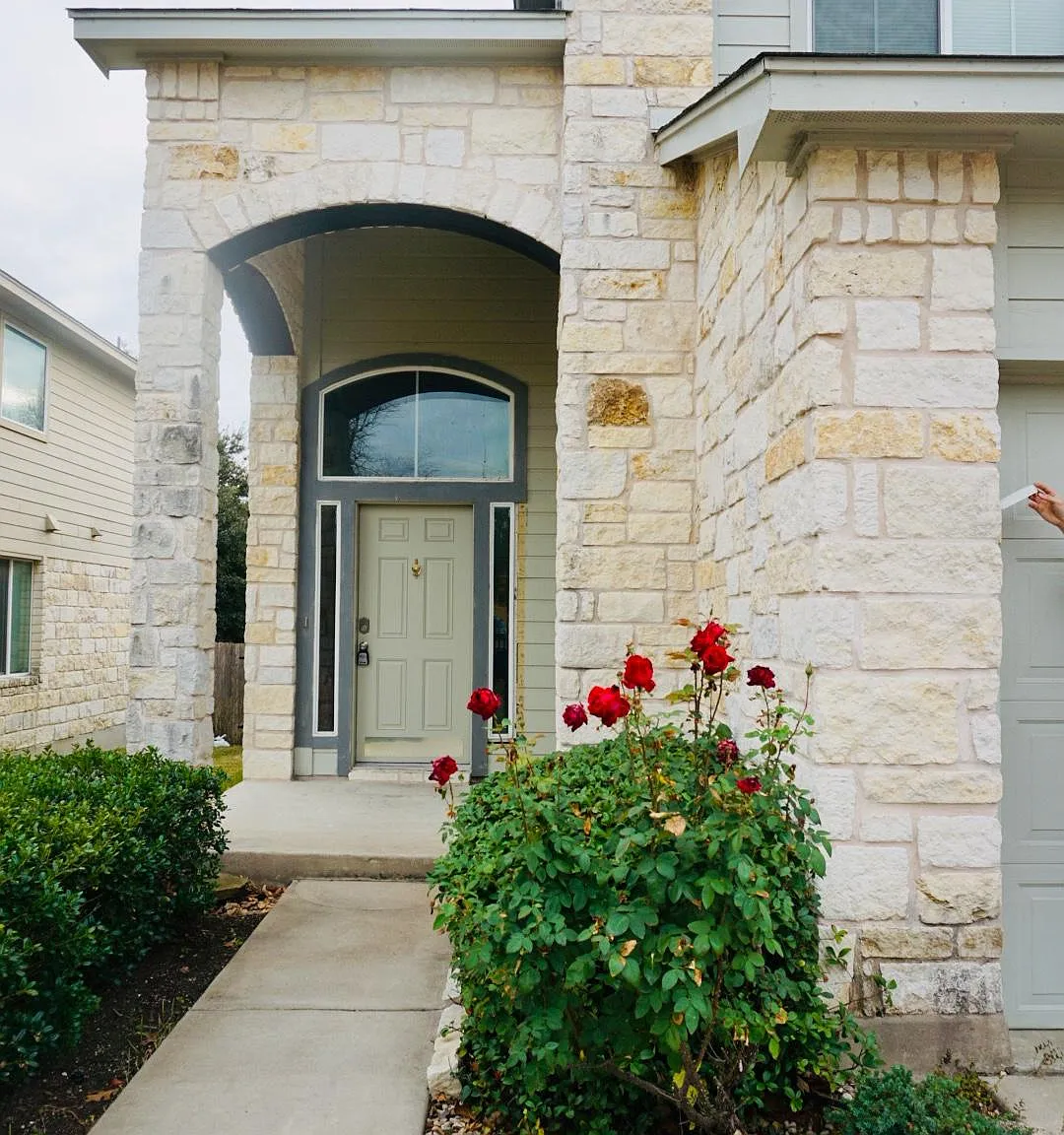 3 bed, 2.5 bath, 1591 sqft, $1,995 — Photo 2